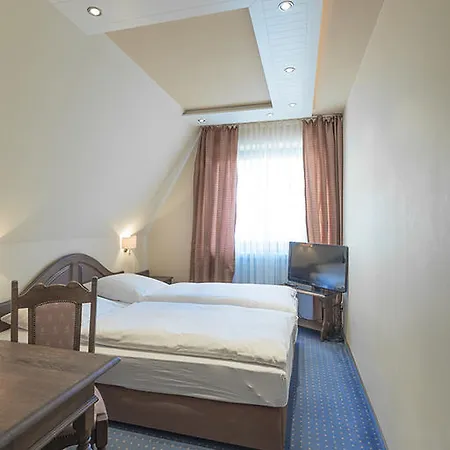 Hotel Domschenke 3*