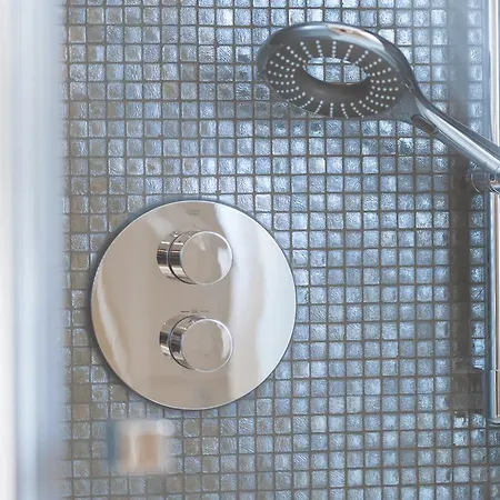 ホテル Domschenke