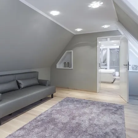 ホテル Domschenke